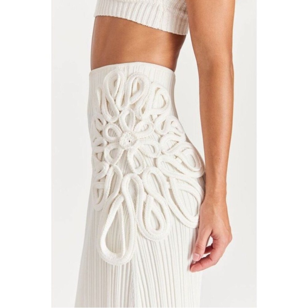 Cult Gaia Chasina Floral Appliqué Crochet Cotton Maxi
Skirt Size S - Picture 6 of 9
